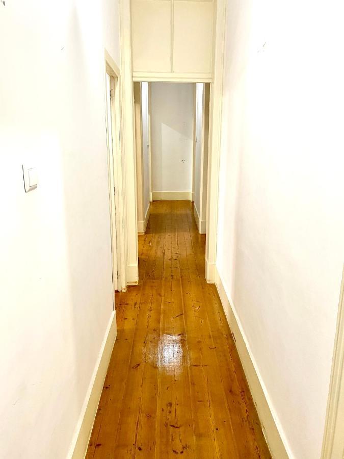 Artdeco Chiado 4 - Large Comfortable Double With Shared Bathroom * Lissabon